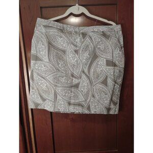 NWT Banana Republic Women's Skirt Size 14 Gray Slash Pockets Zip Closure Paisley